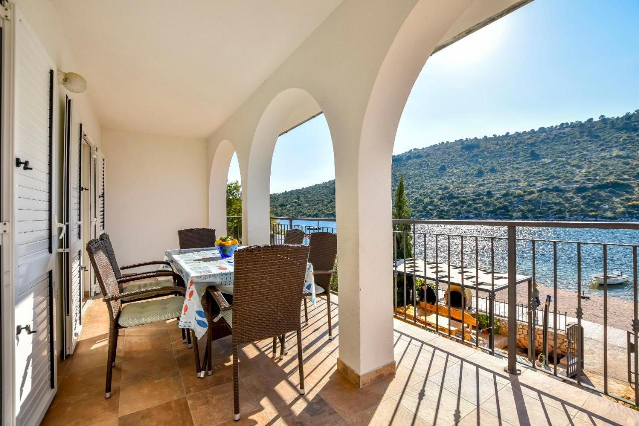 Apartments Milan Рогозница Екстериор снимка