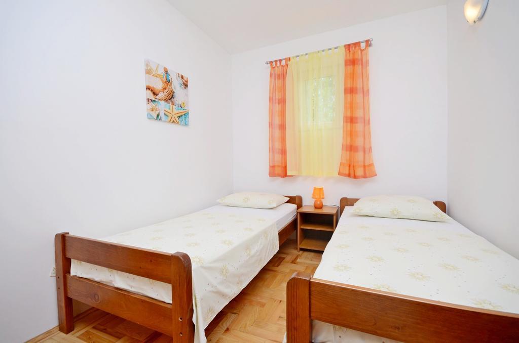 Apartments Milan Рогозница Екстериор снимка