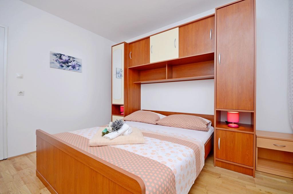 Apartments Milan Рогозница Екстериор снимка