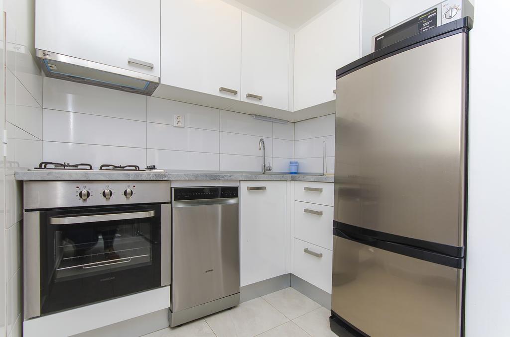 Apartments Milan Рогозница Екстериор снимка